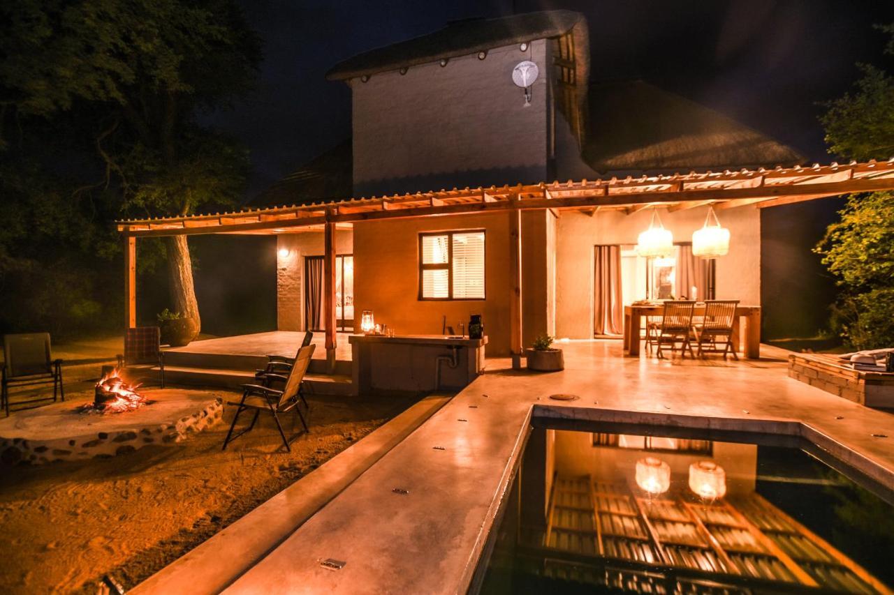 Khiza Bush Retreat Villa โฮดสปรูท ภายนอก รูปภาพ