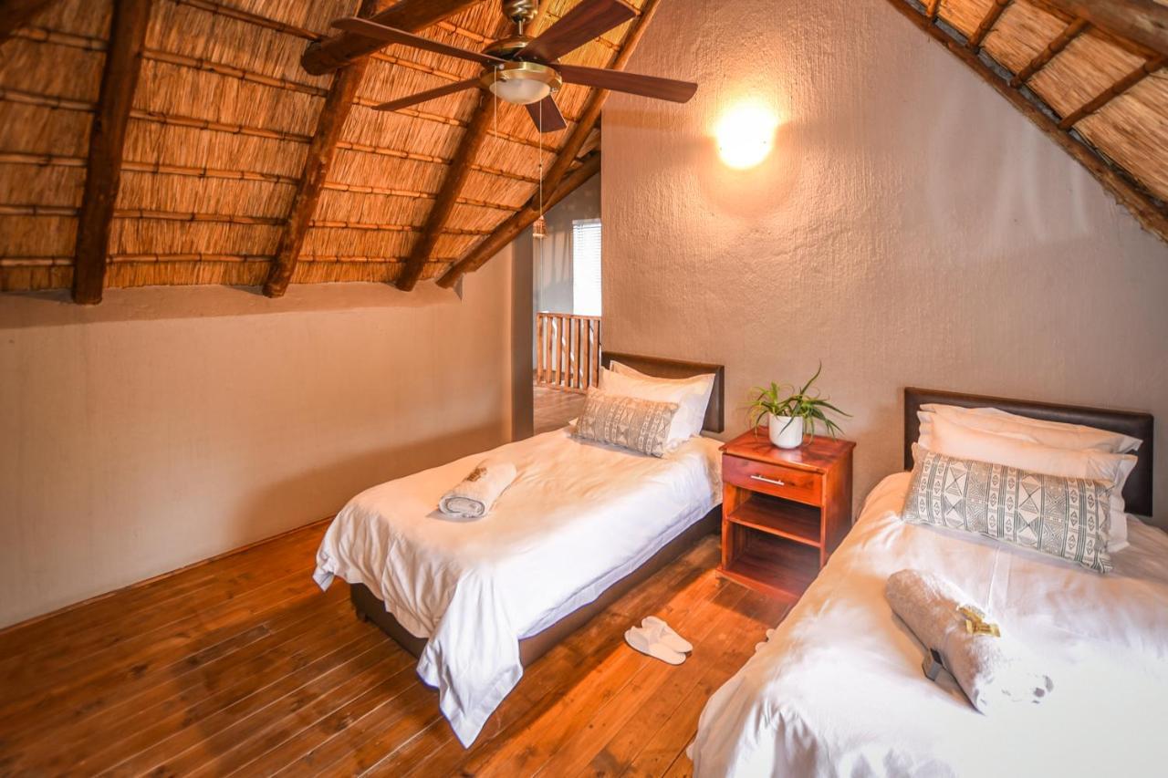 Khiza Bush Retreat Villa โฮดสปรูท ภายนอก รูปภาพ