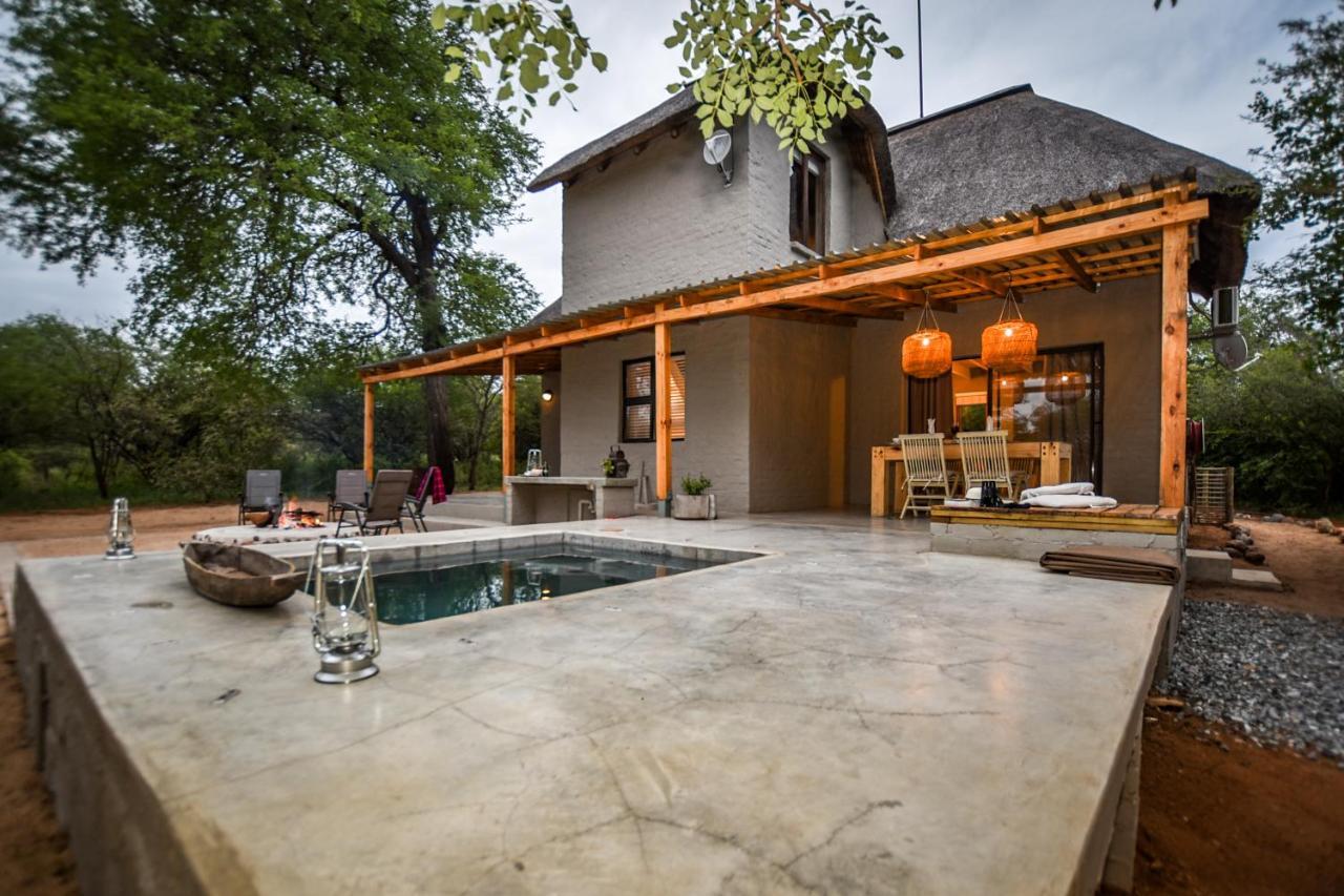 Khiza Bush Retreat Villa โฮดสปรูท ภายนอก รูปภาพ